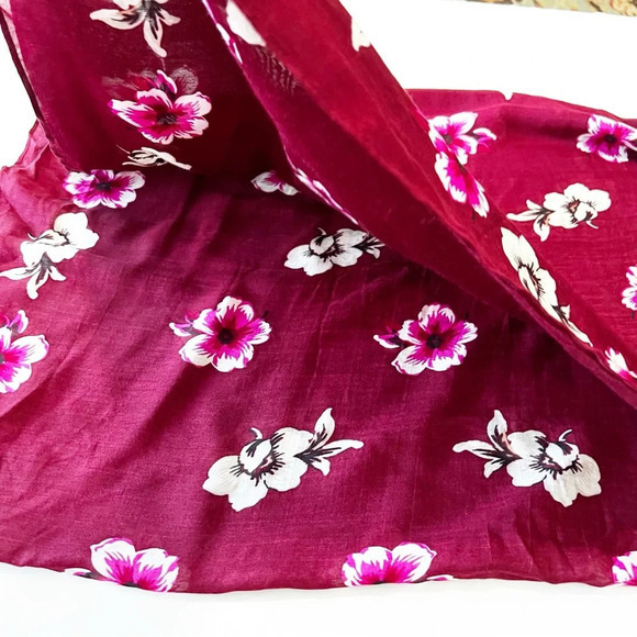 Ann Taylor Burgundy‎ Floral Silk Blend Rectangle Scarf Neck Wrap Purse Tie NWOT - Picture 4 of 9